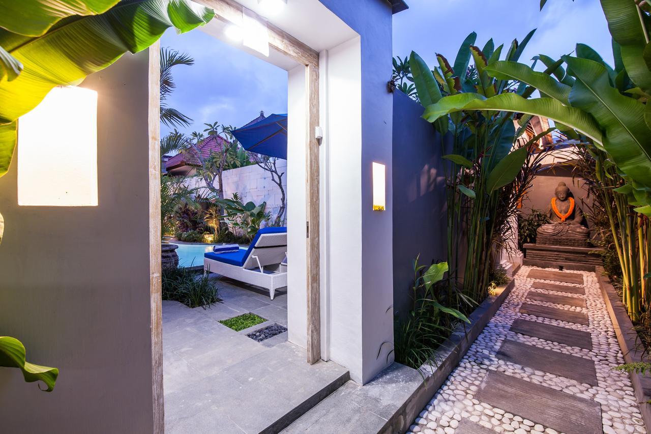 Ambermoon Villa 2 Seminyak Exterior foto